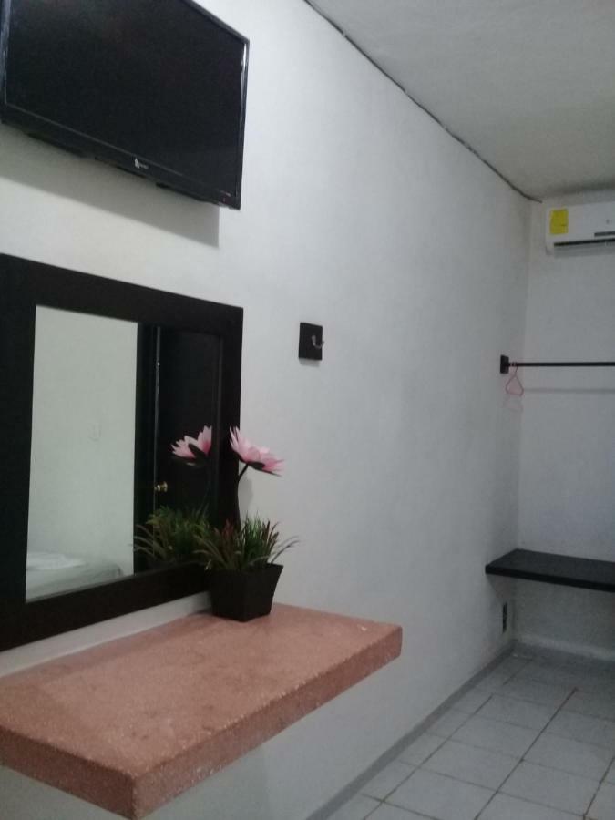 Hotel 41 Valladolid 바야돌리드 외부 사진